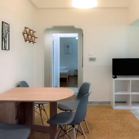 Pnyka Apartment 2-3